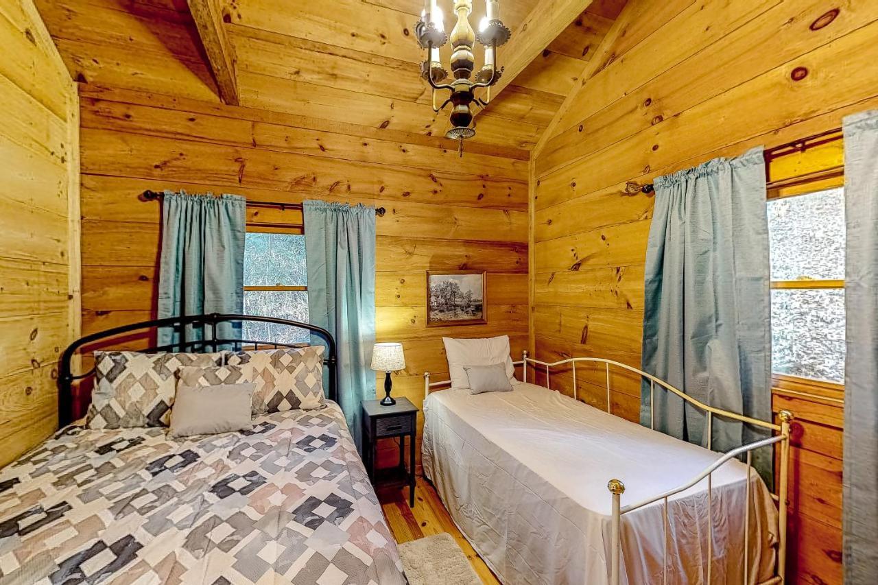 The Scaly Mountain Cabin Exterior foto